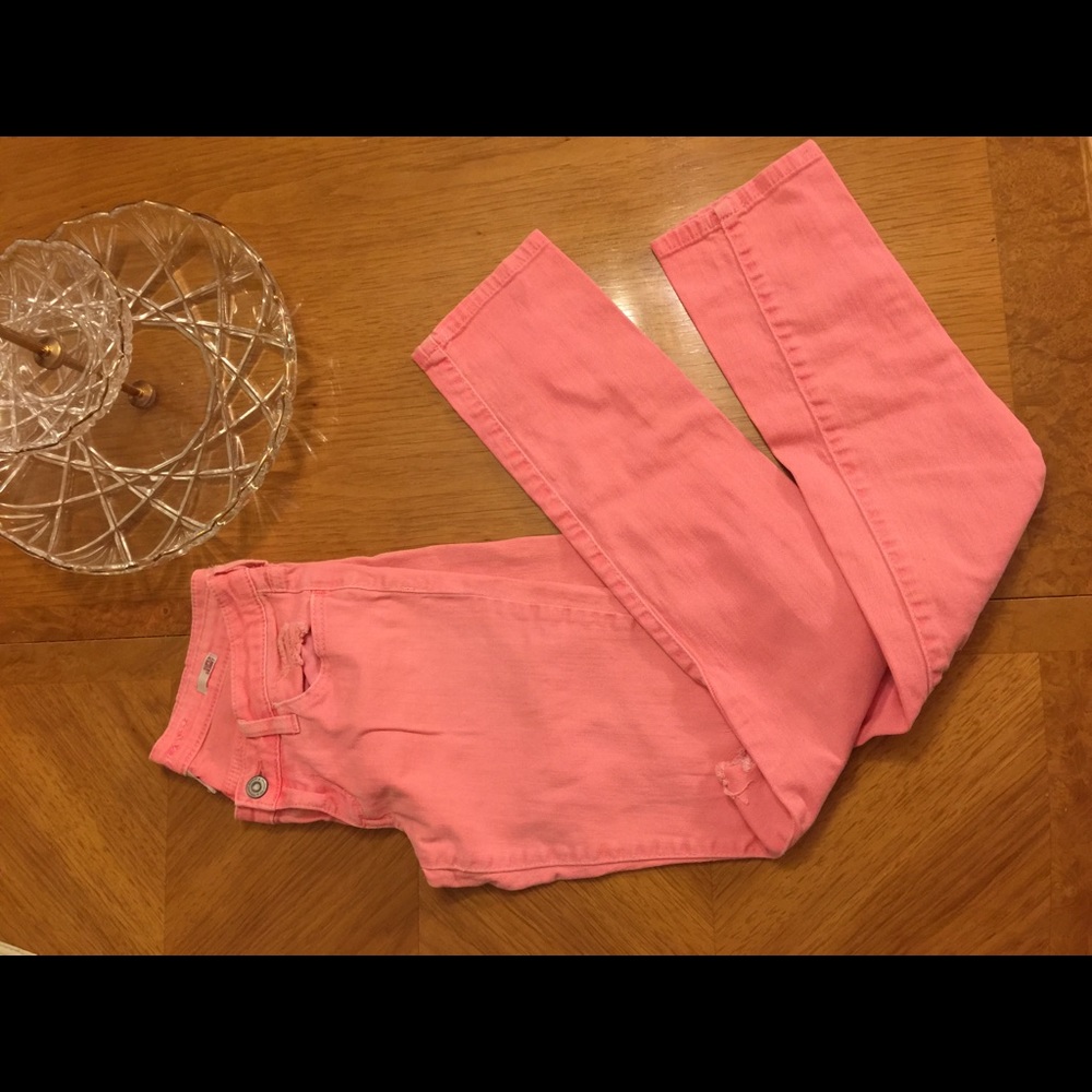 Pink skinny jeans